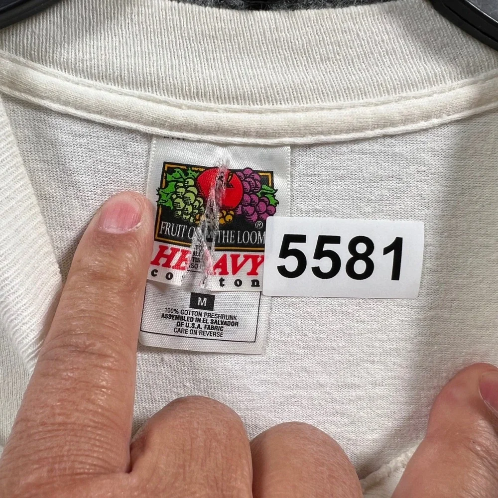 Vintage Nike Town Graphic T-Shirt White Mens Medium 90s Fruit of the Loom Tag
